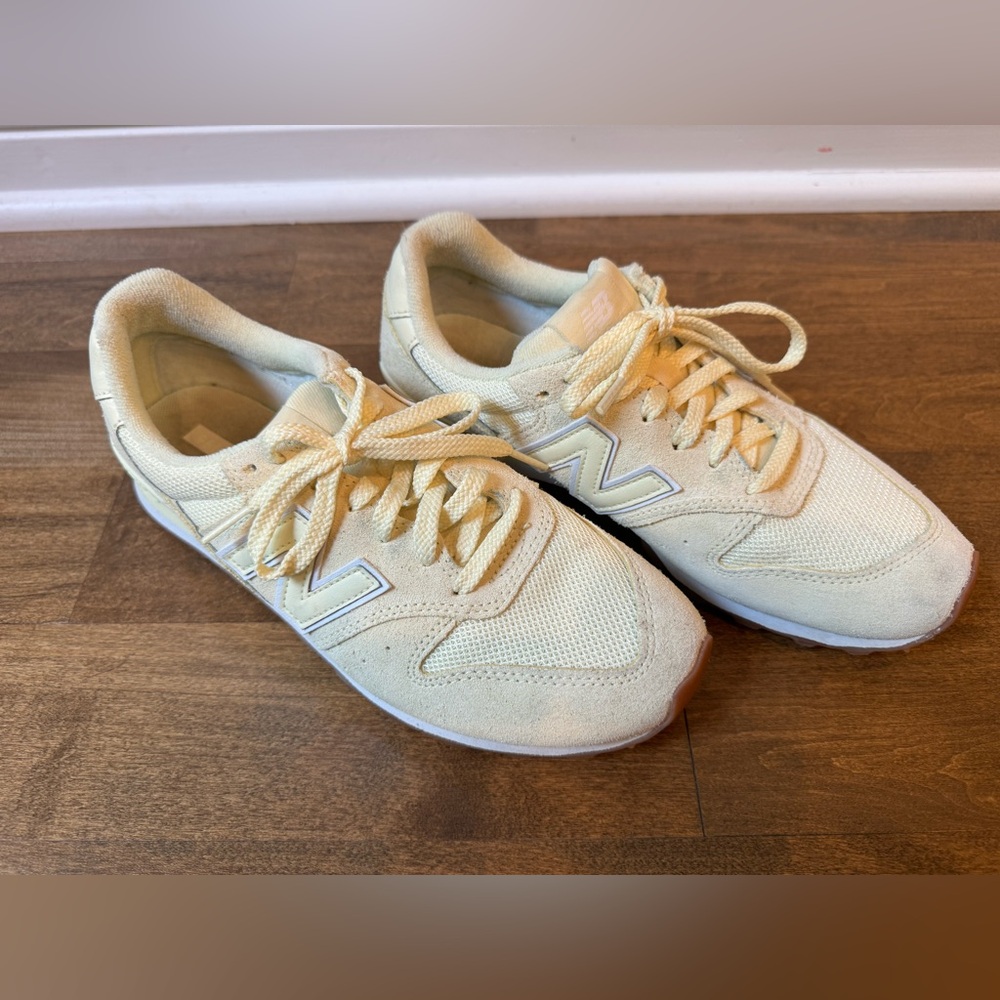 Women’s New Balance 996